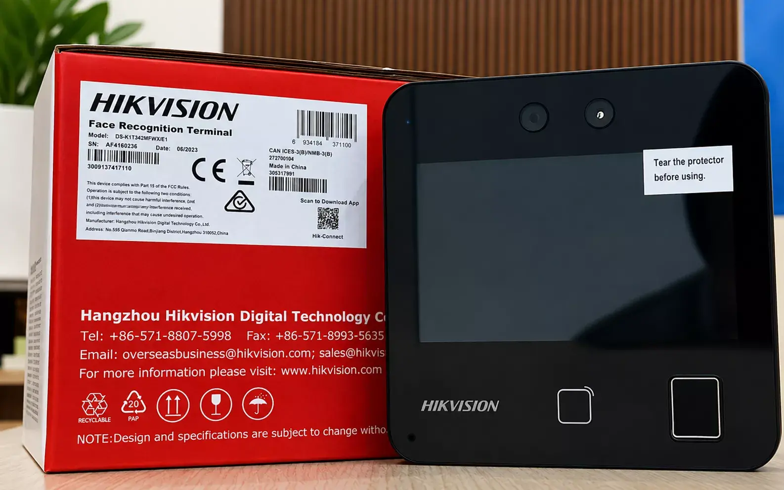 Máy chấm công khuôn mặt, vân tay, thẻ Hikvision DS-K1T343MFWX Máy chấm công khuôn mặt, vân tay, thẻ Hikvision DS-K1T343MFWX