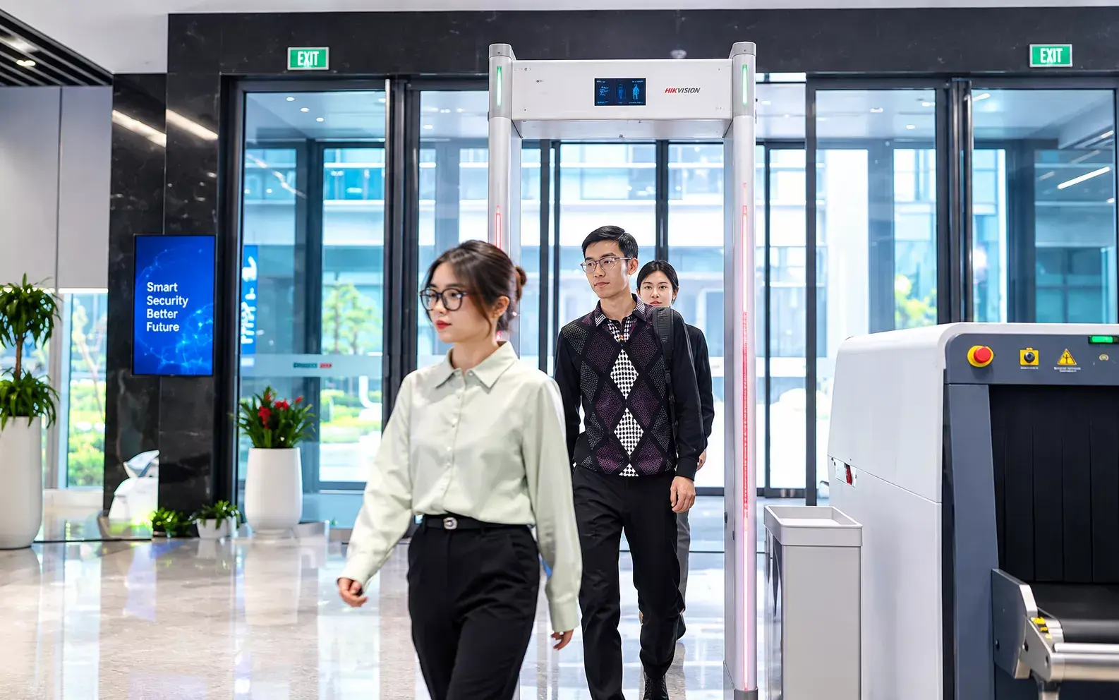 Tác hại của cửa từ dò kim loại Hikvision ISD-SMG1118L từ thực tiễn khi ứng dụng Tác hại của cửa từ dò kim loại Hikvision ISD-SMG1118L từ thực tiễn khi ứng dụng