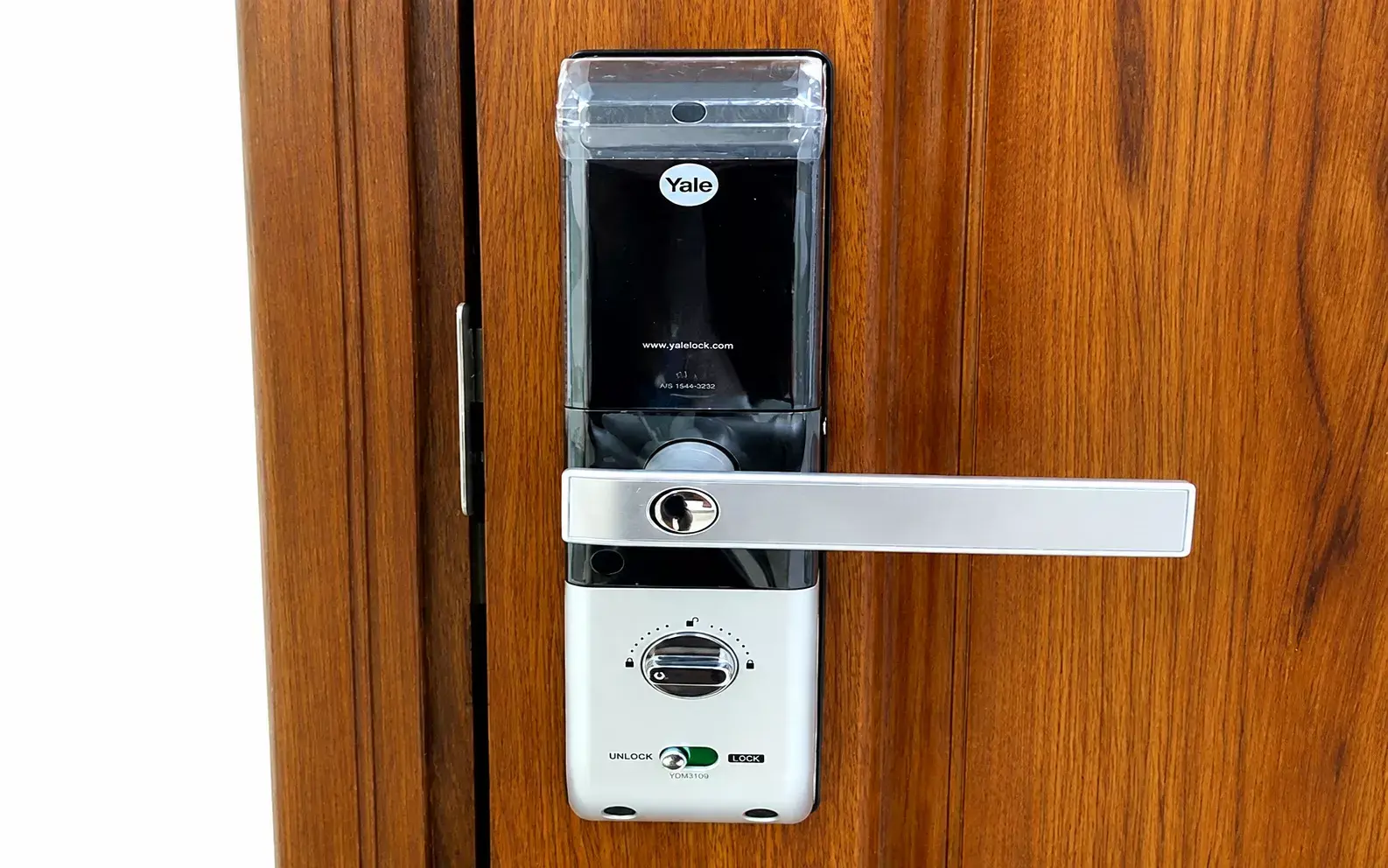 Khóa cửa thẻ từ Yale YDM 3109A Khóa cửa thẻ từ Yale YDM 3109A